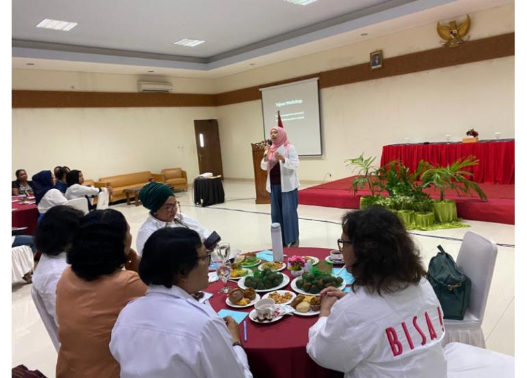Workshop Minim Sampah Labuan Bajo ( Dharma Wanita Persatuan PSLB3 )
